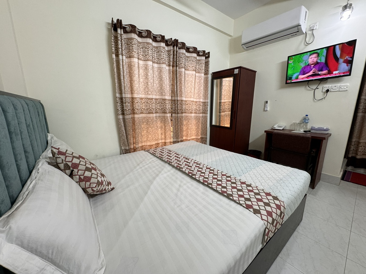 Economy Couple Room